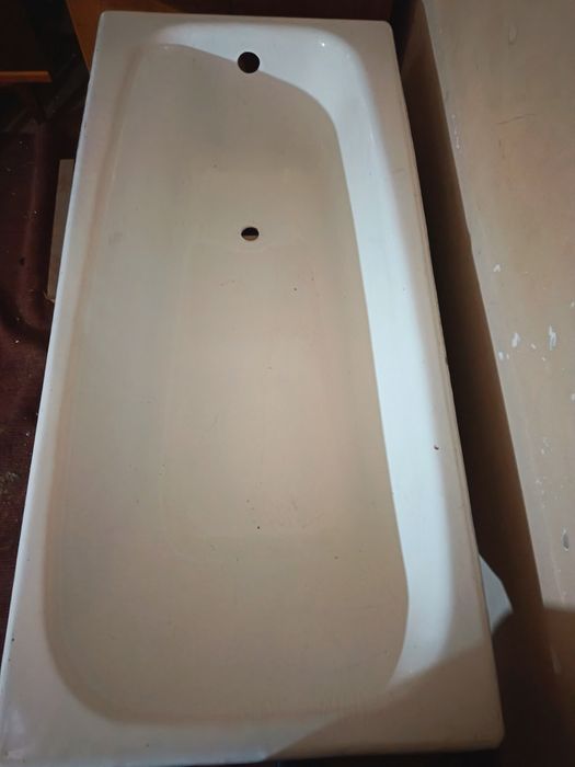 Продаю ванну чугунная