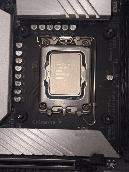 i5-13600kf + Gigabyte aorus b760m elite ax wifi ddr5