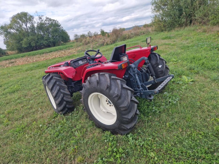 Tractor Antonio Carraro   viticol