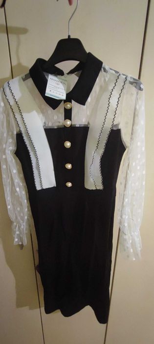 Rochie elegantă neagră