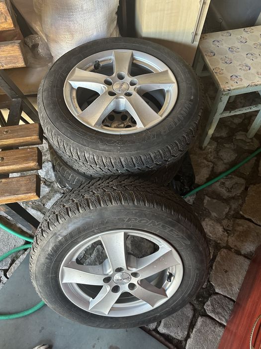 Jante aliaj Fiat Tipo cu anvelope de iarnă