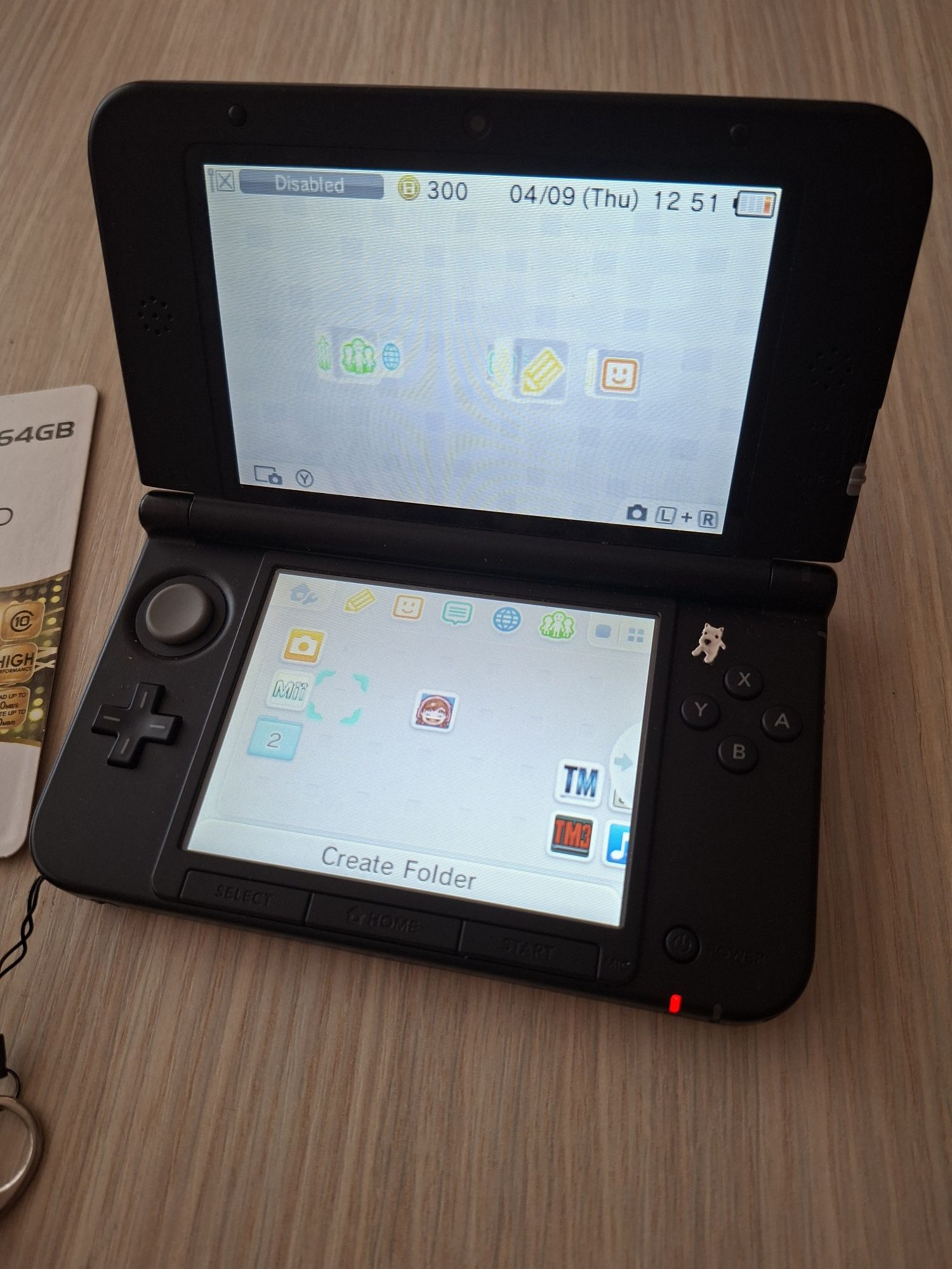 Nintendo 3ds xl със micro sd карта нова