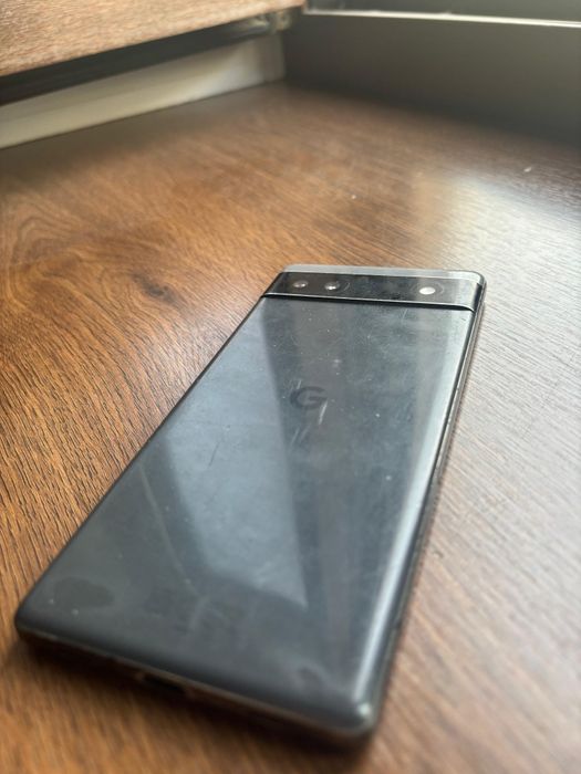 ПРОДАМ СРОЧНО Google pixel 6a