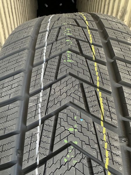 Нови Зимни Гуми Rotalla Setula W Race S330 275/60R20 119V XL НОВ DOT