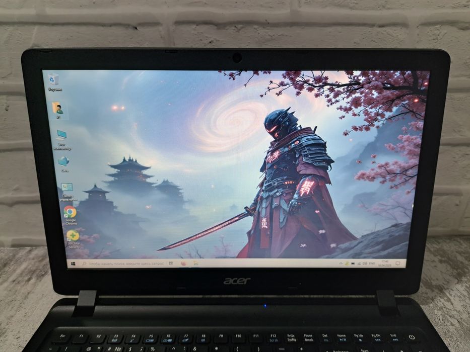 Продам ноутбук ACER Aspire ES1-533 (идеал)