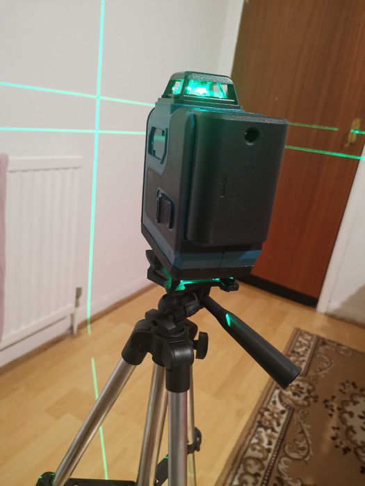 Nivela laser 16 linii, 4D, Autonivelare cu trepied 1,1metri
