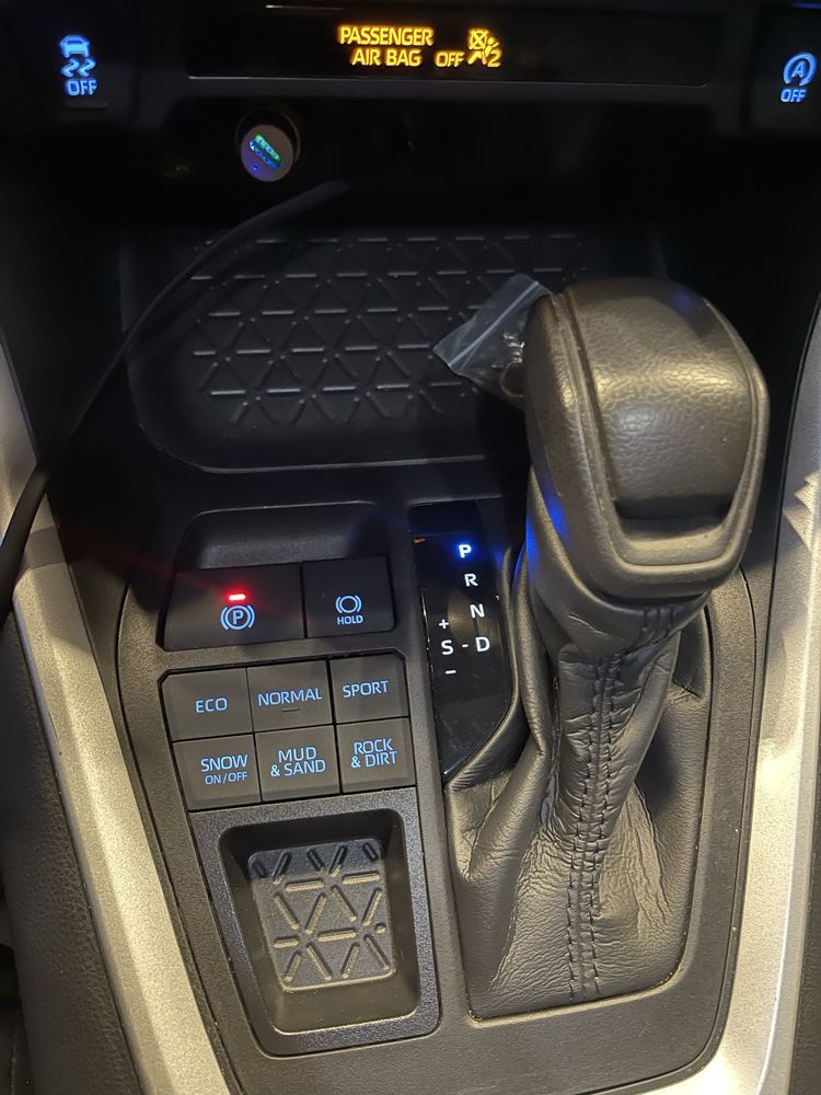 Продам Rav 4 2022