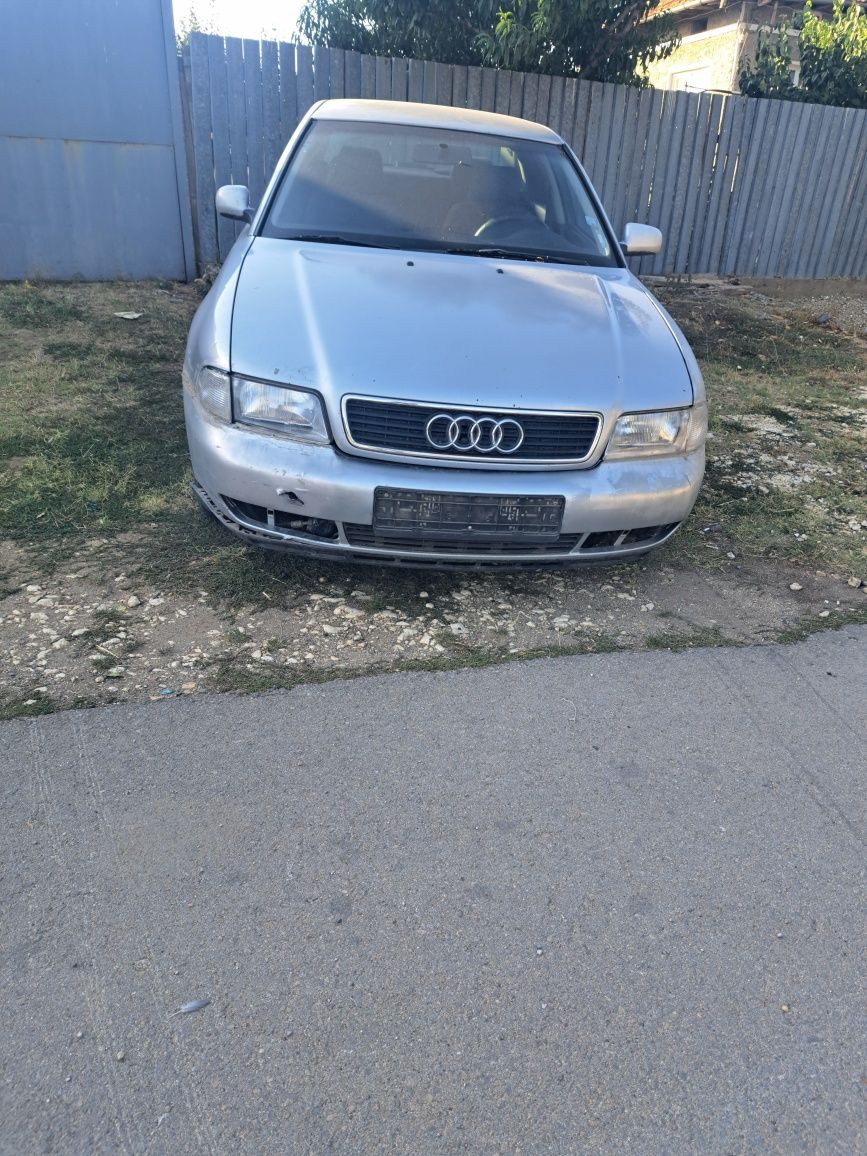 Audi a4 1.8 125кс