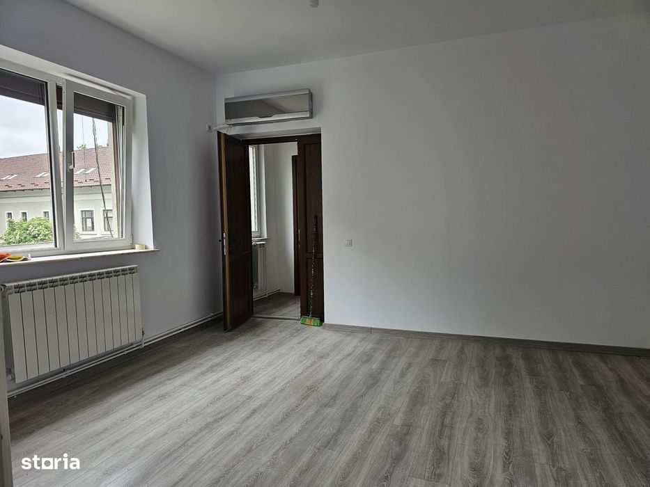 Apartament 3 cam 110 mp Copou exact langa liceul Negruzzi
