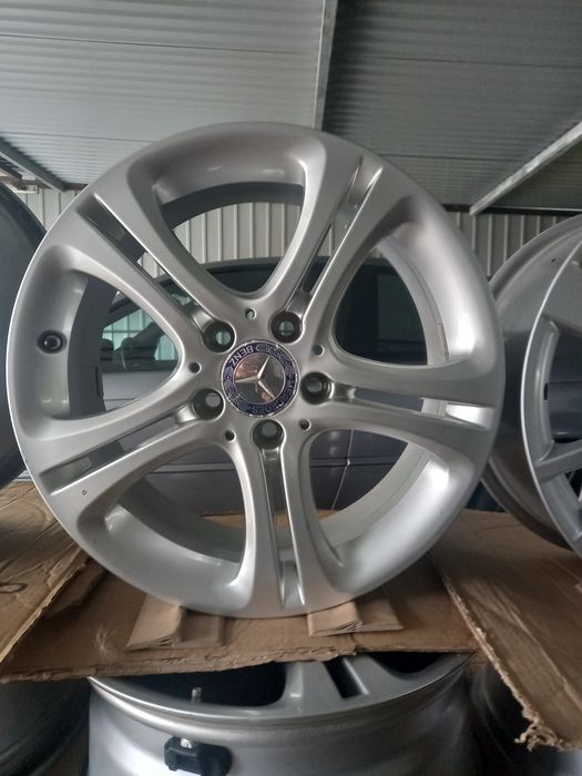 Jante  originale  Mercedes   pe  17 .5x112