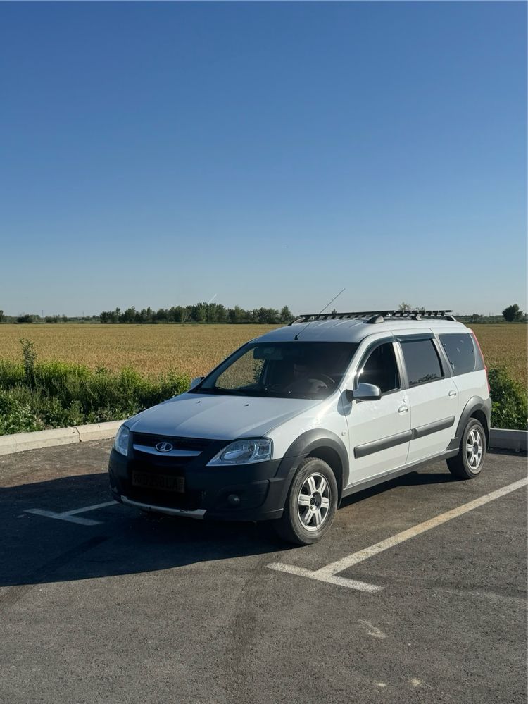 lada largus cross