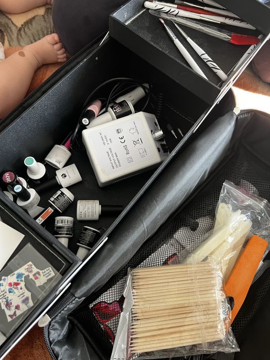 Продам набор для маникюра