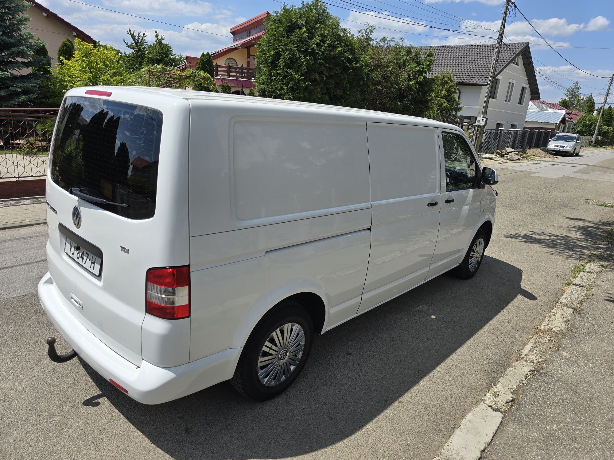 Volkswagen Transporter T5 2.0 TDI/ An 2011/3 Locuri/Euro 5/ Model Lung