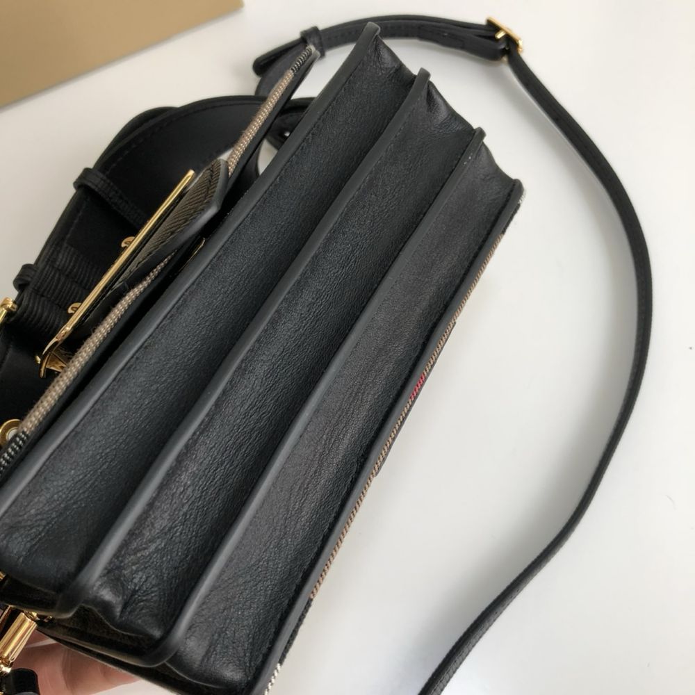 Geanta Burberry