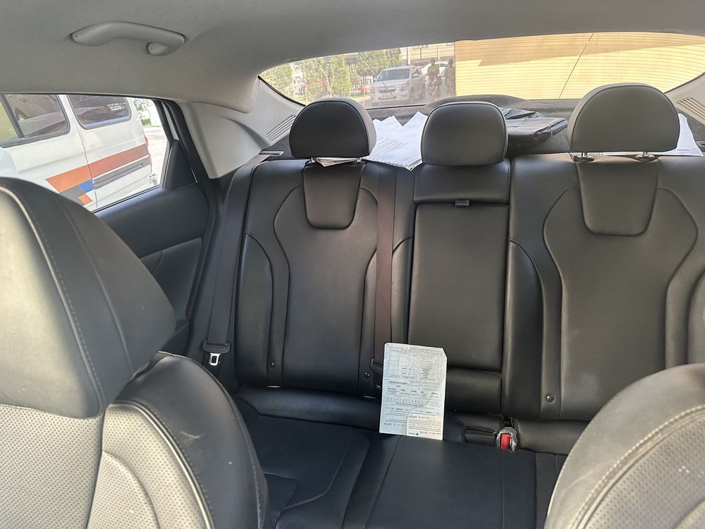 Hyundai Elantra 3- pozitsiya 2.0