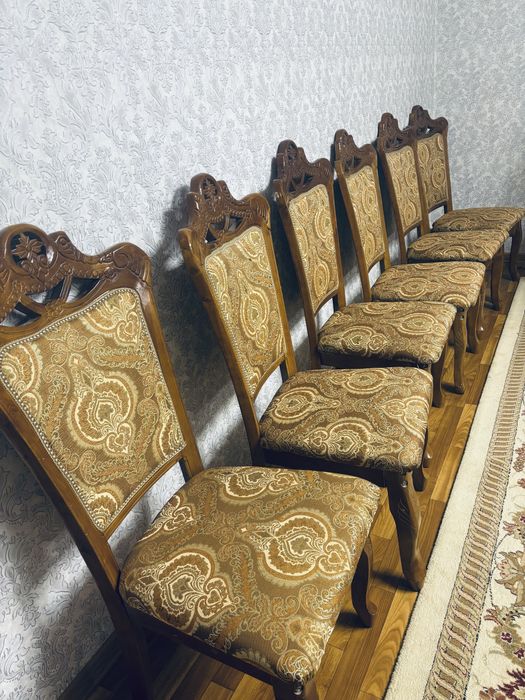 Стулья по 4000 ( договоримься(