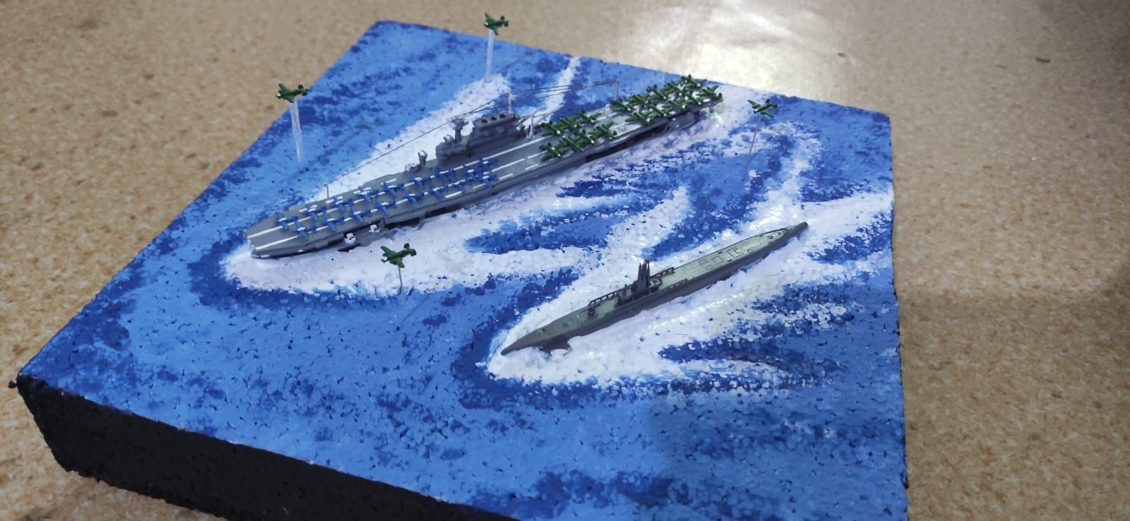 Diorama USS Hornet + Submarin