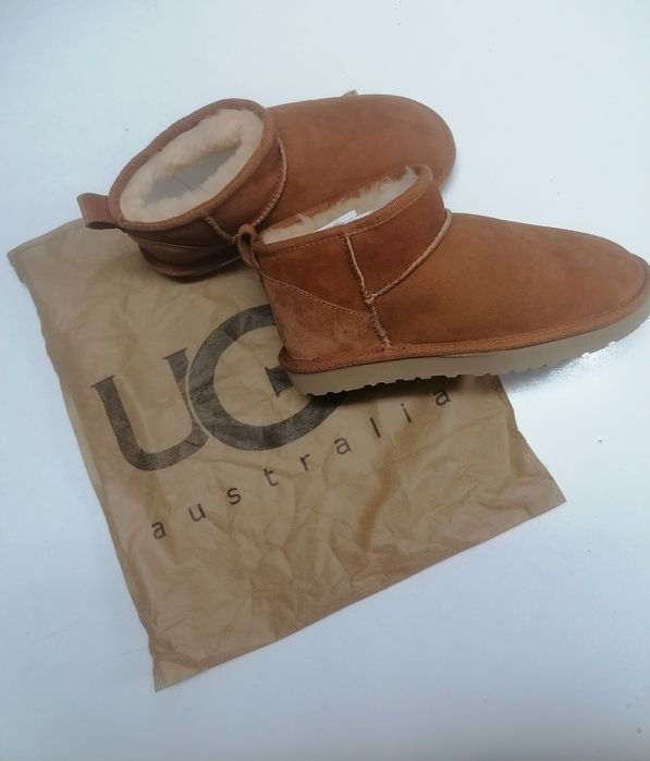 Ghete UGG noi, 300 lei