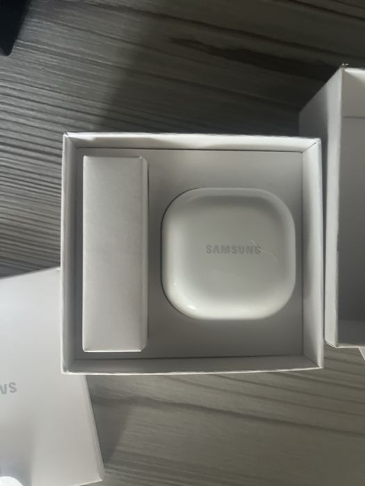 Samsung Buds 2 sigilate, originale, desfacute doar pentru proba
