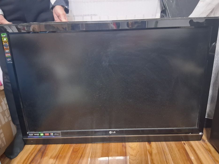 Televizor LG diagonala 130