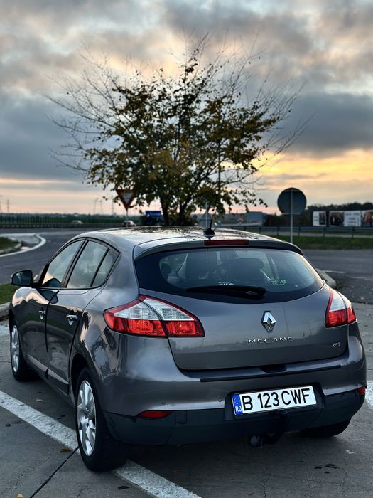 Renault Megane 1.5 dCi 110cp EDC Automat Euro 5 Hatchback