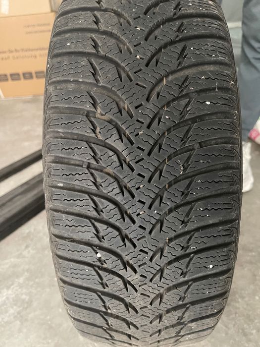 Продавам зимни гуми с джанти Kumho WinterCraft WP51 195/55 R16 87H
