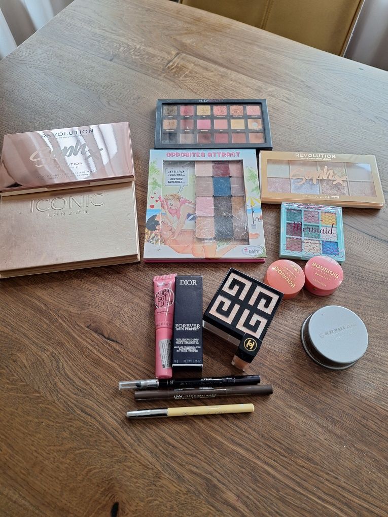 Палитра Hyda, Iconic, Dior, Givenchy