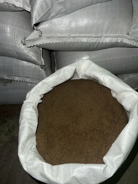 Песок мелкий в мешках