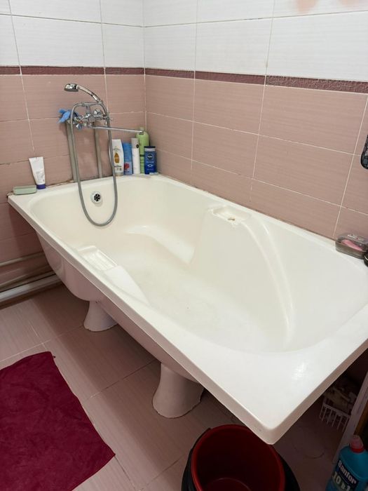 Ванна в хорошем состоянии Продаю ванну