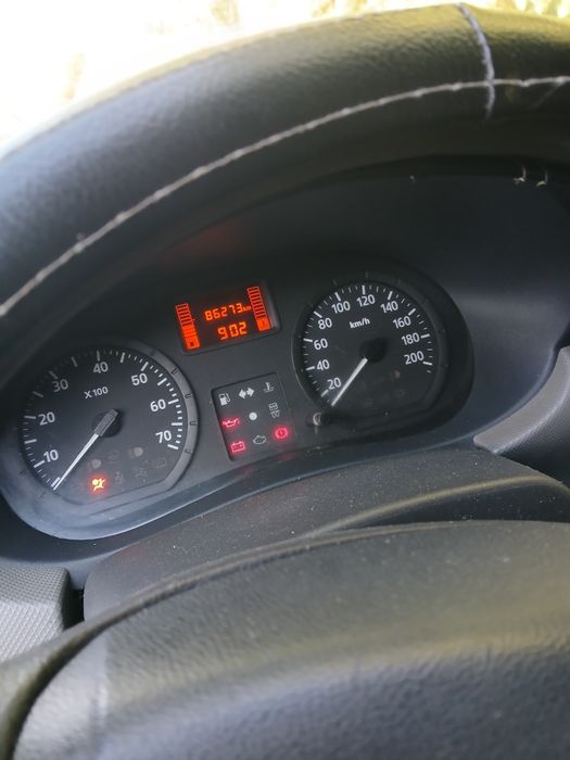 Vând Dacia Logan 1.4