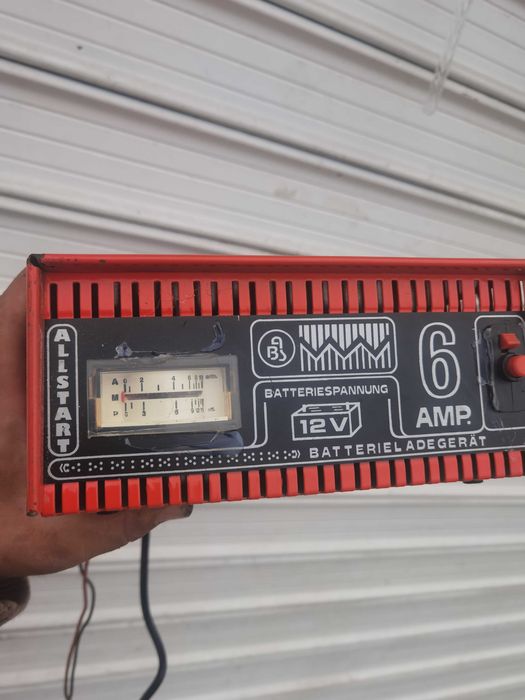 зарядно за акомулатпр