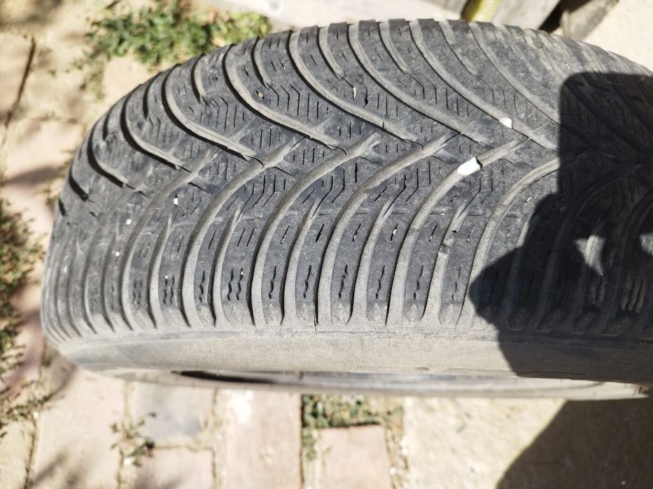 Anvelope cu jante Pirelli Formula si BFGoodrich de iarna R15