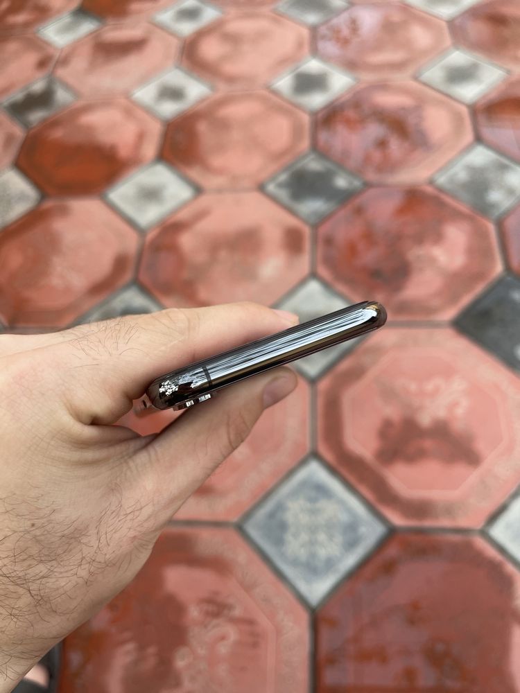 Iphone xs 64 xolati ideal