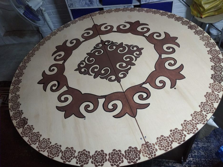 продам казахские складные столы 130, 150 см. звоните, пишите в WhatsAp