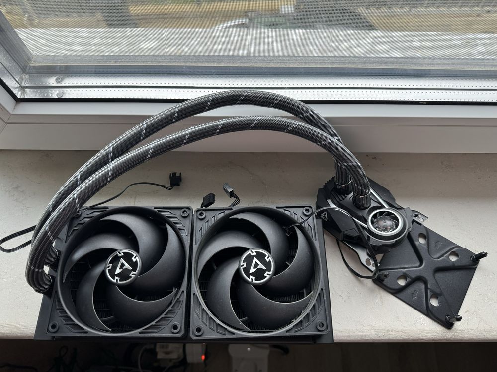 Cooler AIO arctic freezer II 240