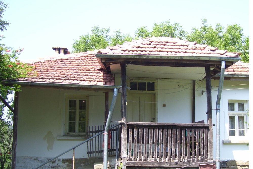 Продавам Къща в село Караш
