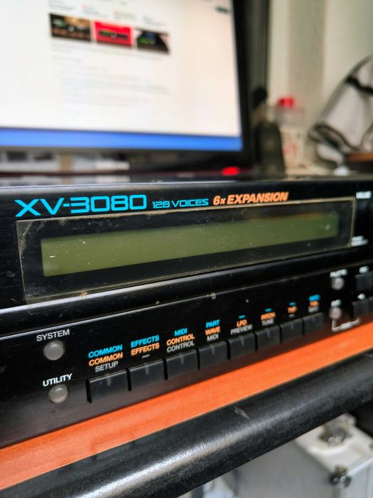 Vând Modul Roland XV-3080 - GM2, 128 Voci, Specificații Complete