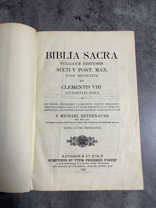 Biblia sacra vulgatae editions