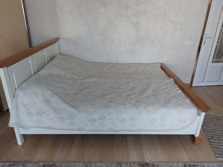 Pat lemn masiv, model Bucovina