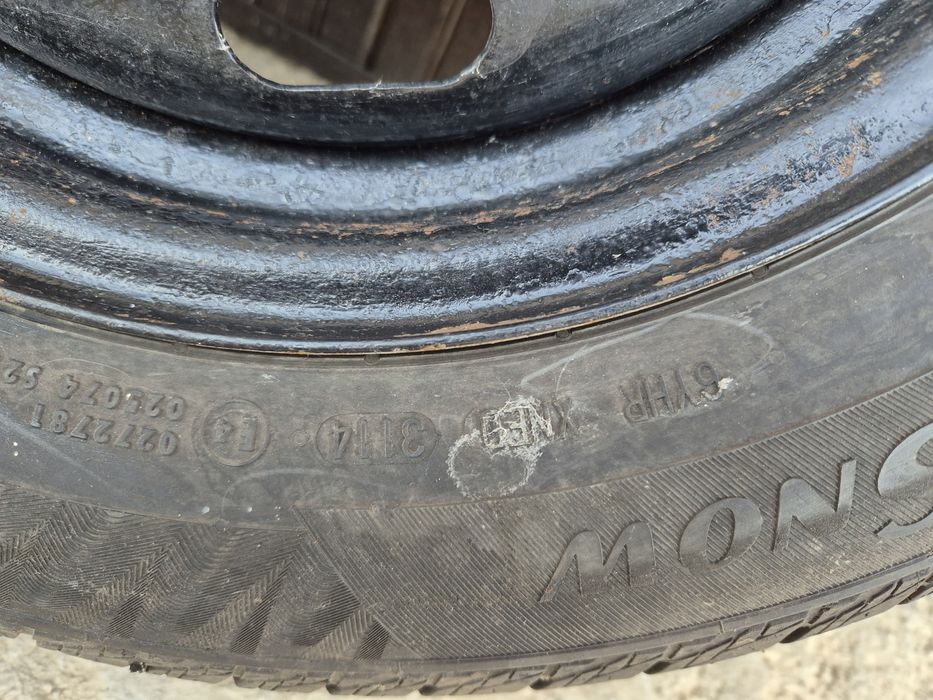 Гуми с джанти 175/70/14 - 2бр. зимни