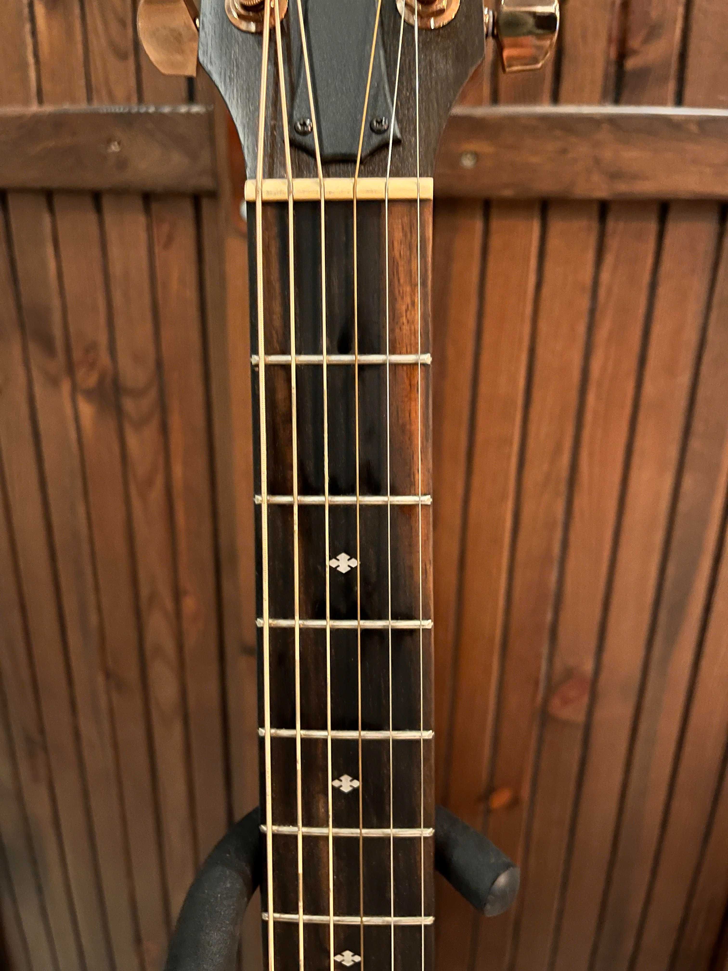 Електро-акустична китара TAYLOR 214ce DLX