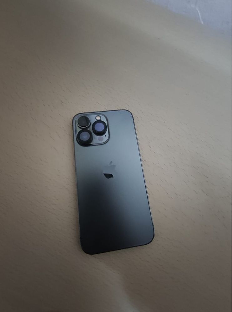 Vand iphone 13 pro impecabil