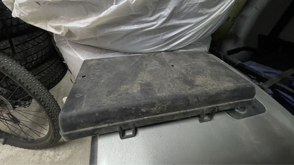 Крышка блока предохранителей Toyota Land Cruiser Prado 120