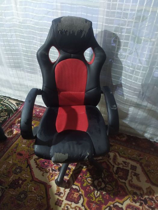 Офисная игровая кресло