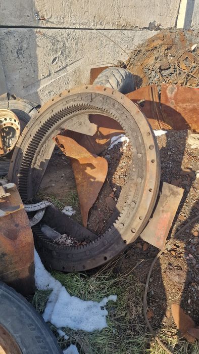 Продам поворотный круг от автокрана зил гя