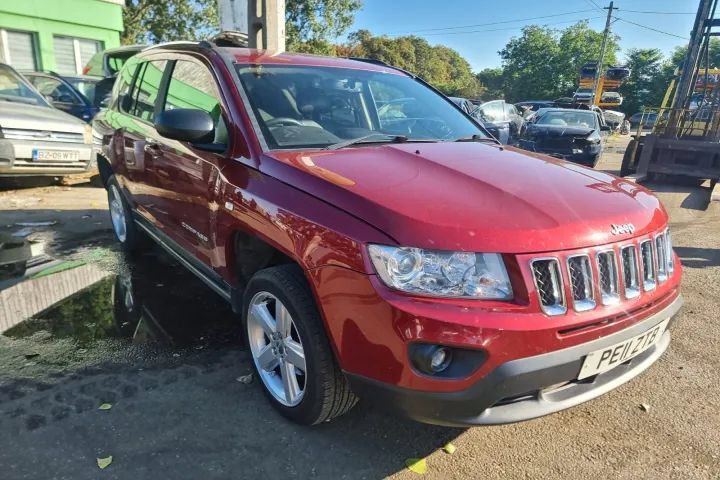 Dezmembrez Jeep Compass 1 facelift 2011 motor 2.2crd 163cp om651 925 cutie de viteze manuala 6 trepte 4X4 usa portiera stanga dreapta fata spate aripa bara fata capota dezmembrari