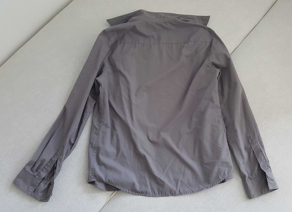 Продавам сиво мъжко сако на Miroglio Lana и риза Kenvelo