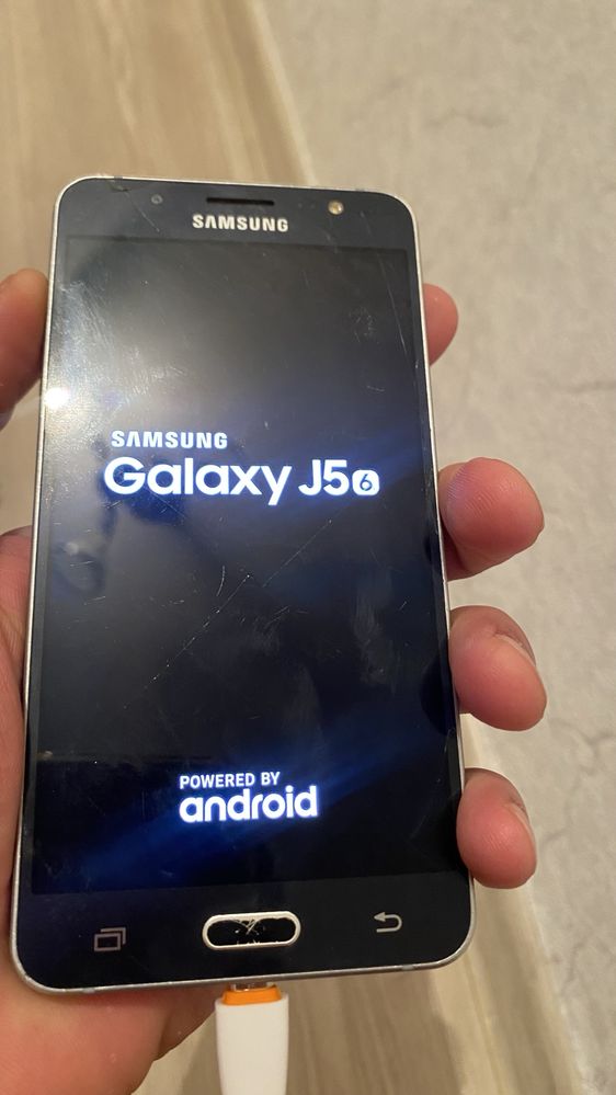 Galaxsy G5 телефон полностью работает
