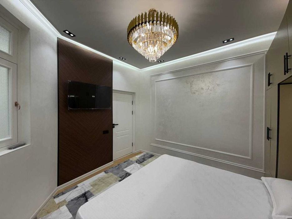 Продаётся 2х комнатная квартира с евроремонтом и лифтом в городе