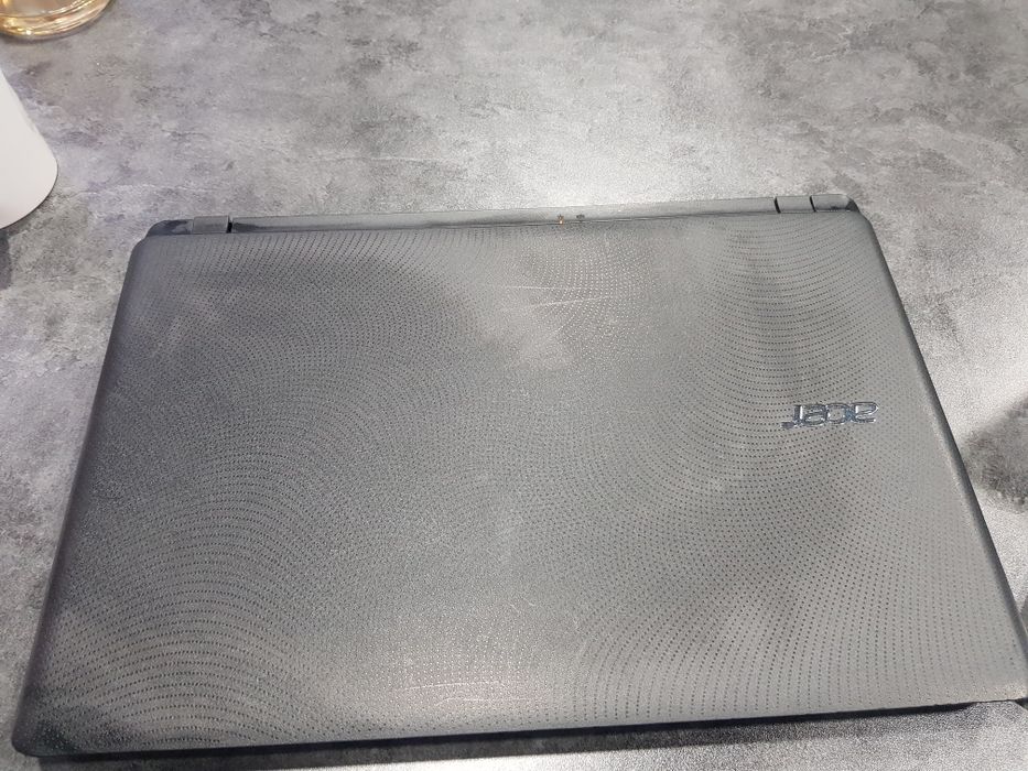 Sotiladi: Acer noutbuk – arzon narxda!